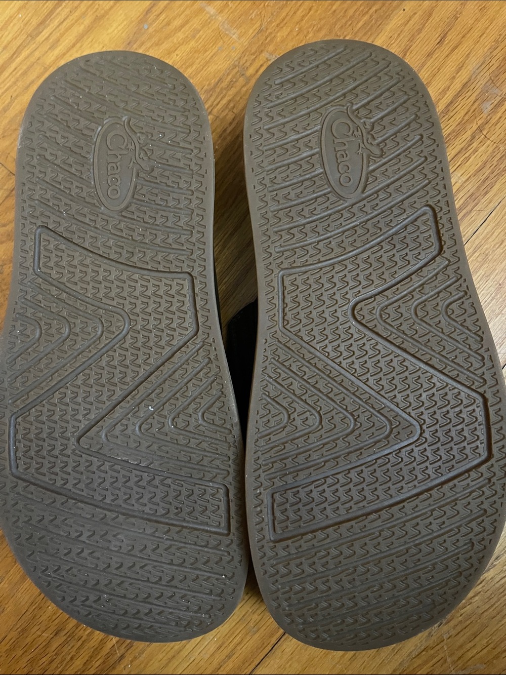 Chaco Dark Green Leather Cross-Strap Slide Sandals - Picture 2 of 5